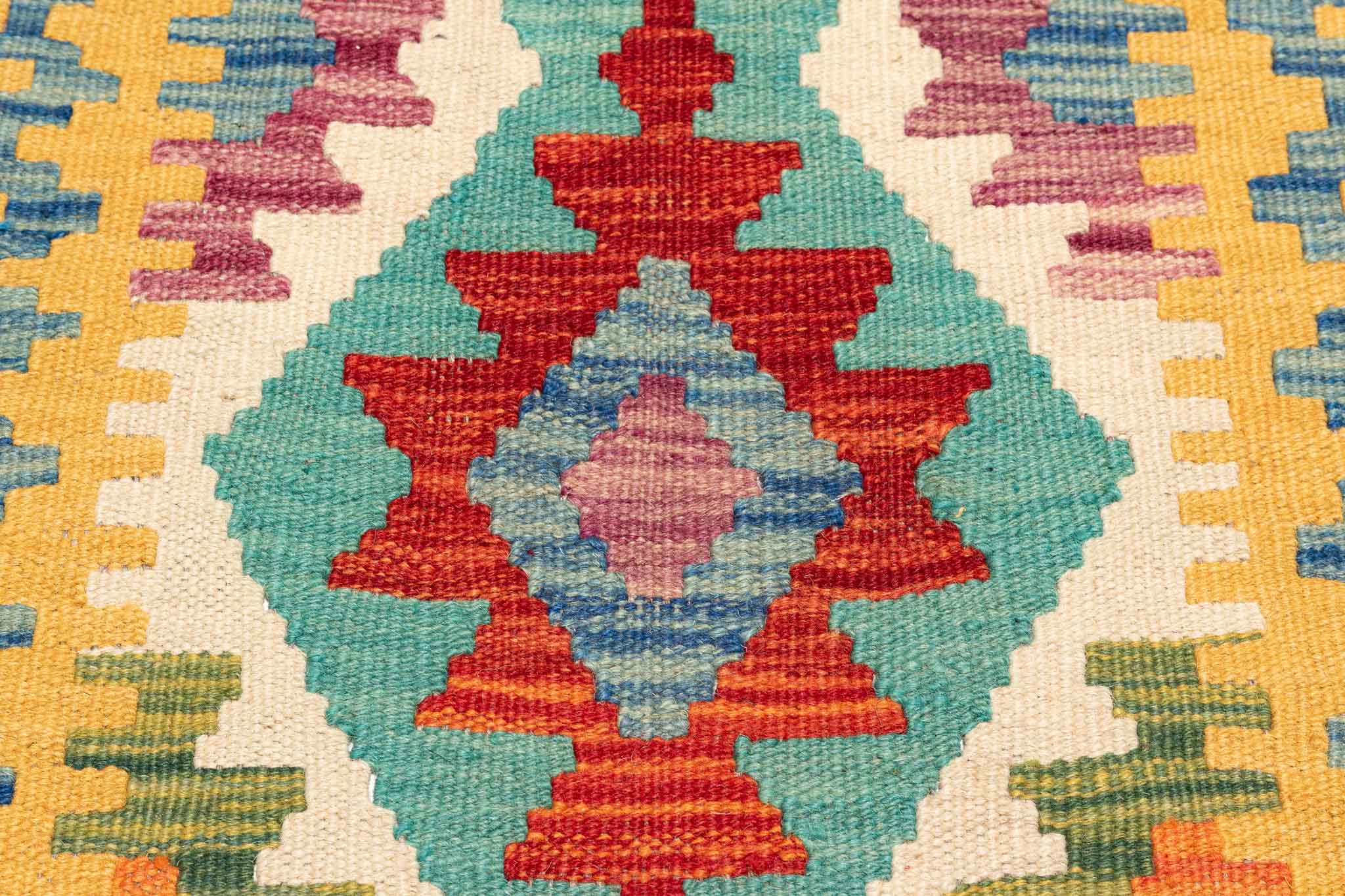 Handgewebter Kelim-Teppich aus Schurwolle, 110 × 166 cm