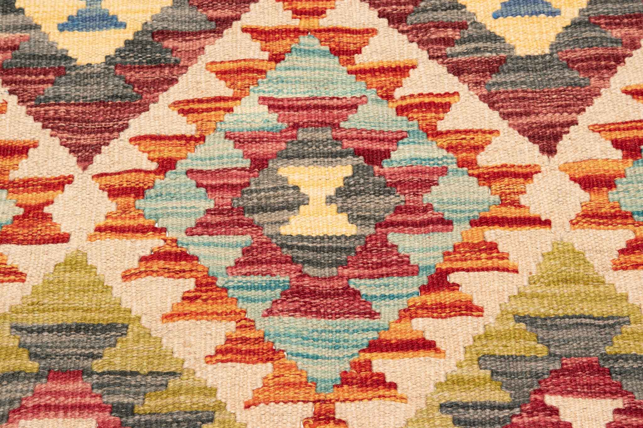 Handgewebter Kelim-Teppich aus Schurwolle, 125 × 178 cm