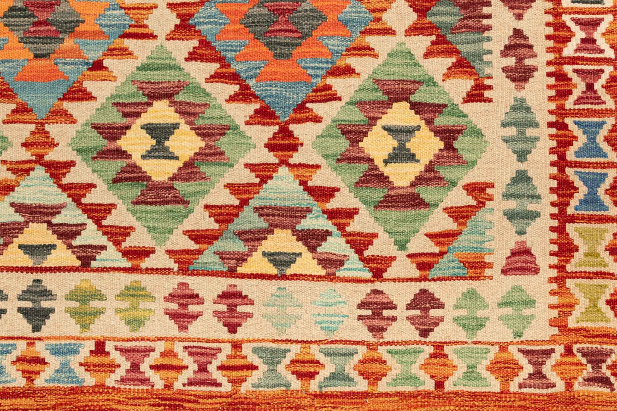 Handgewebter Kelim-Teppich aus Schurwolle, 125 × 178 cm