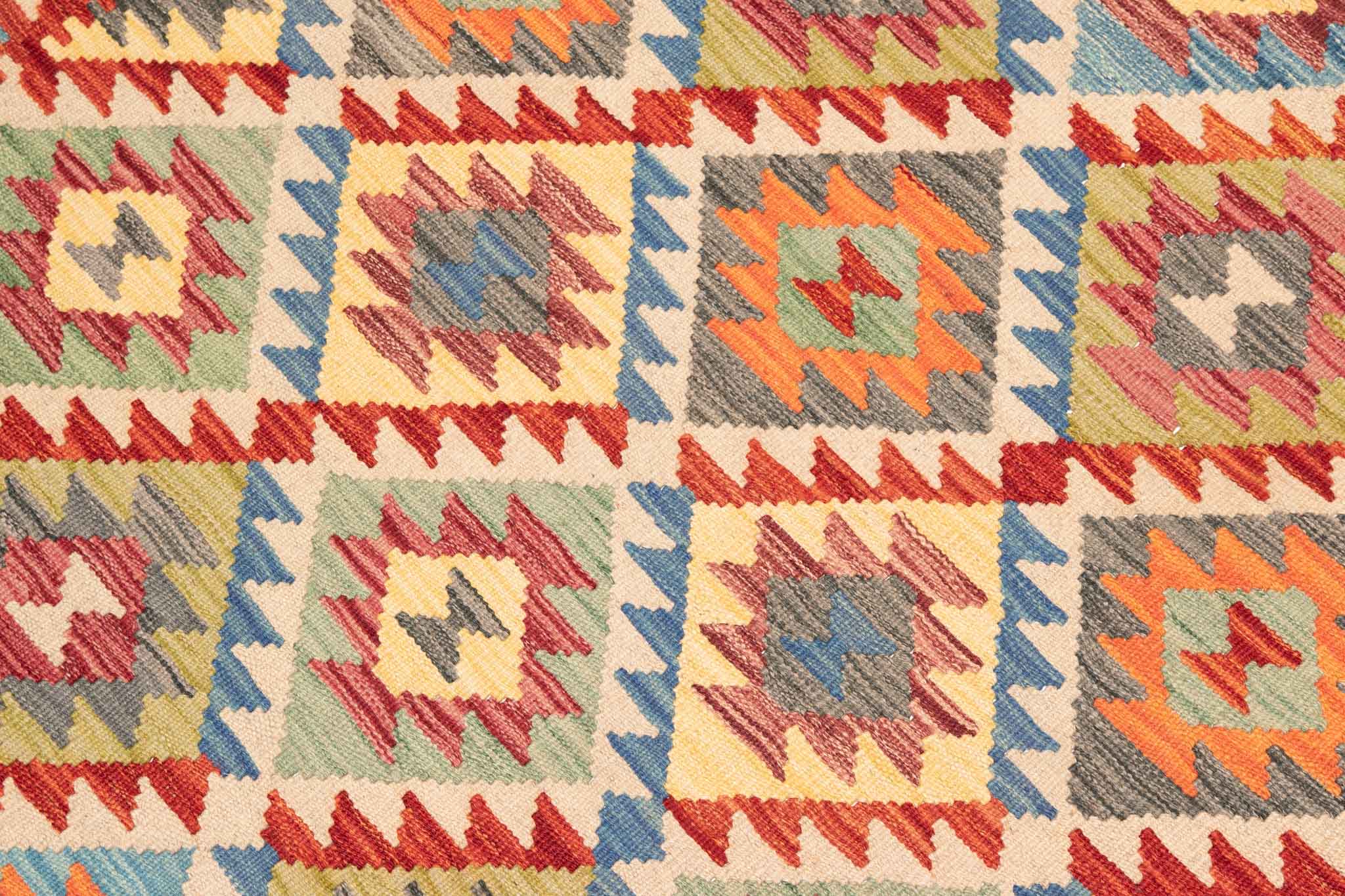 Handgewebter Kelim-Teppich aus Schurwolle, 125 × 177 cm
