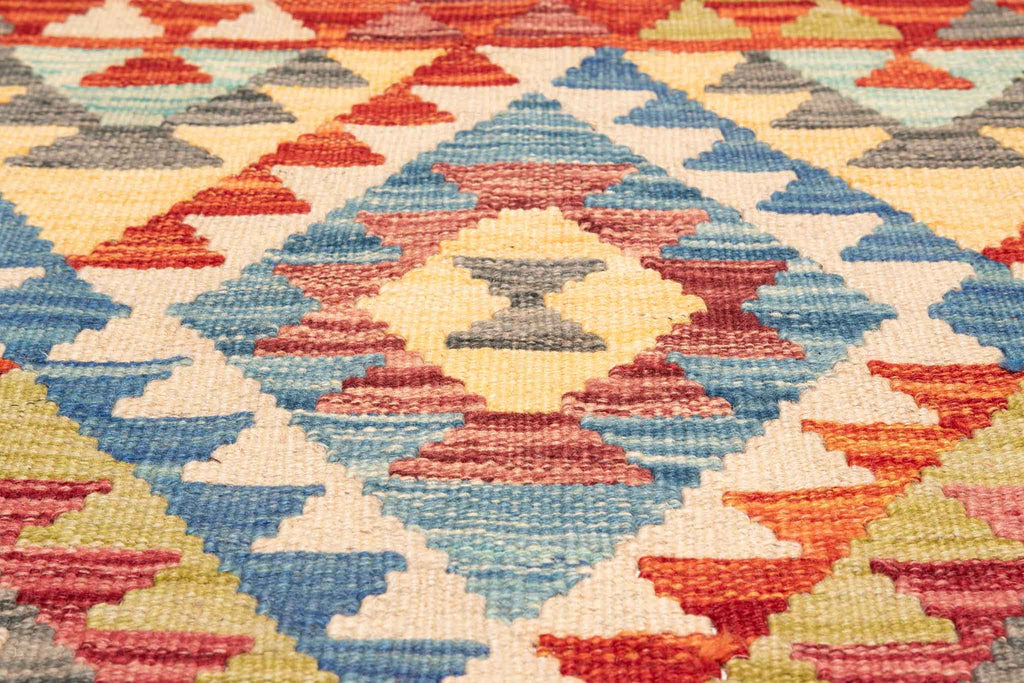 Handgewebter Kelim-Teppich aus Schurwolle, 125 × 177 cm