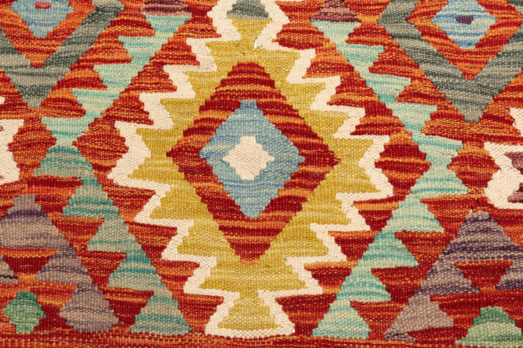Handgewebter Kelim-Teppich aus Schurwolle, 145 × 196 cm