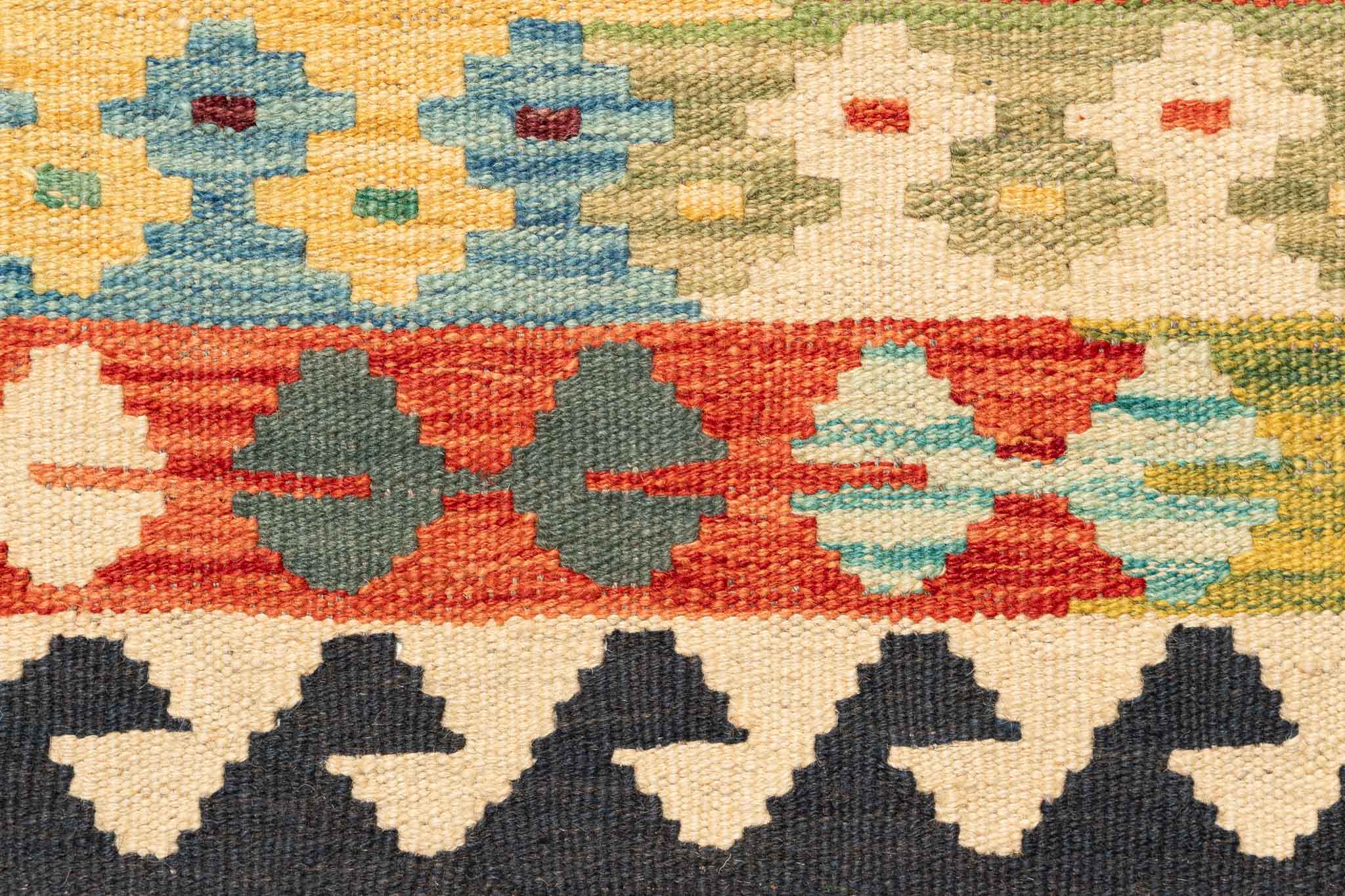 Handgewebter Kelim-Teppich aus Schurwolle, 172 × 243 cm