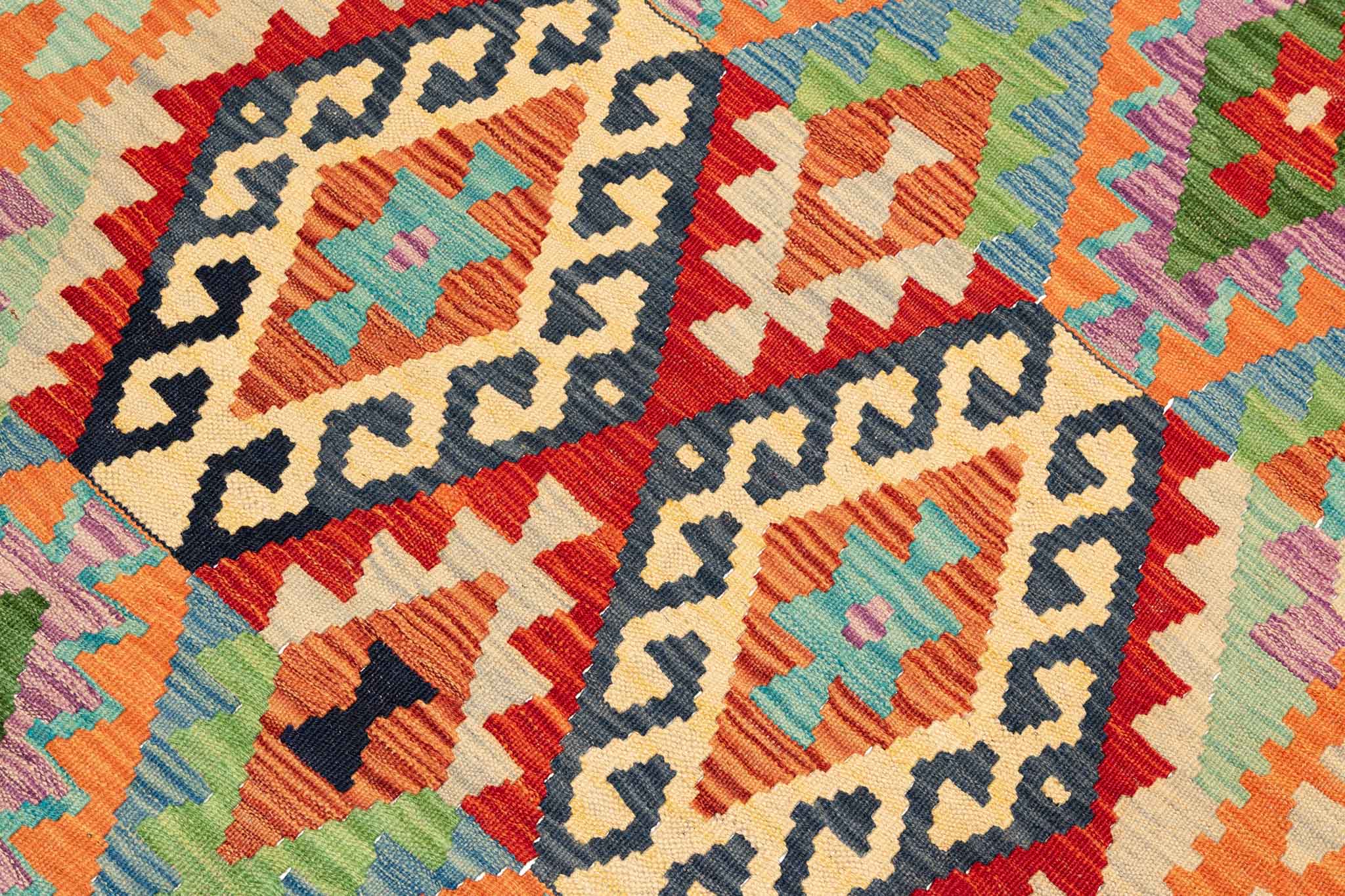 Handgewebter Kelim-Teppich aus Schurwolle, 102 × 157 cm