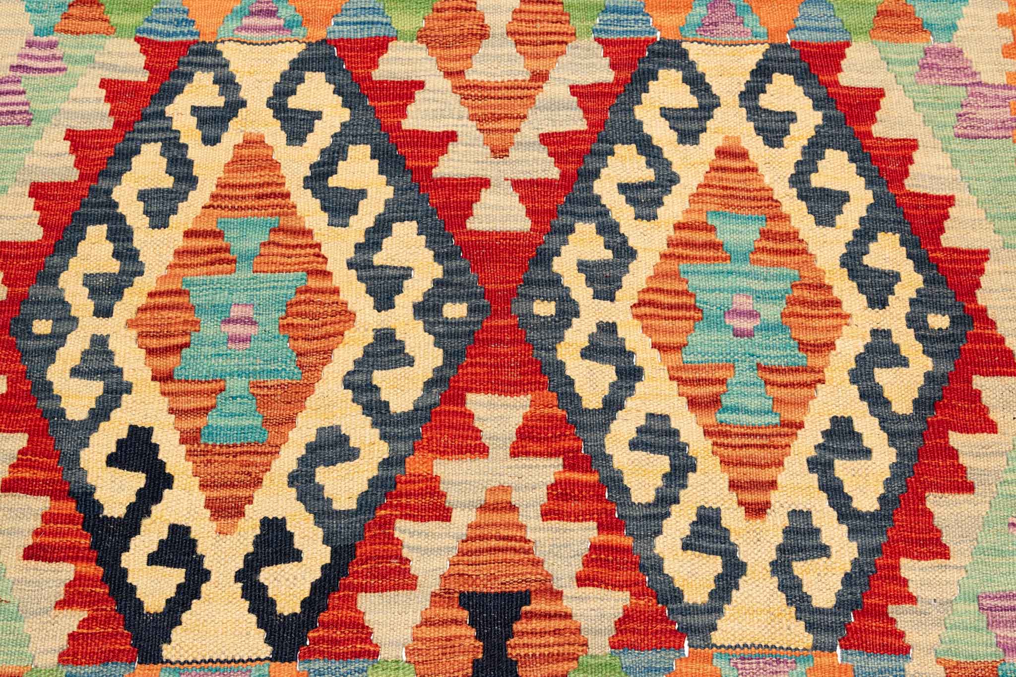 Handgewebter Kelim-Teppich aus Schurwolle, 102 × 157 cm