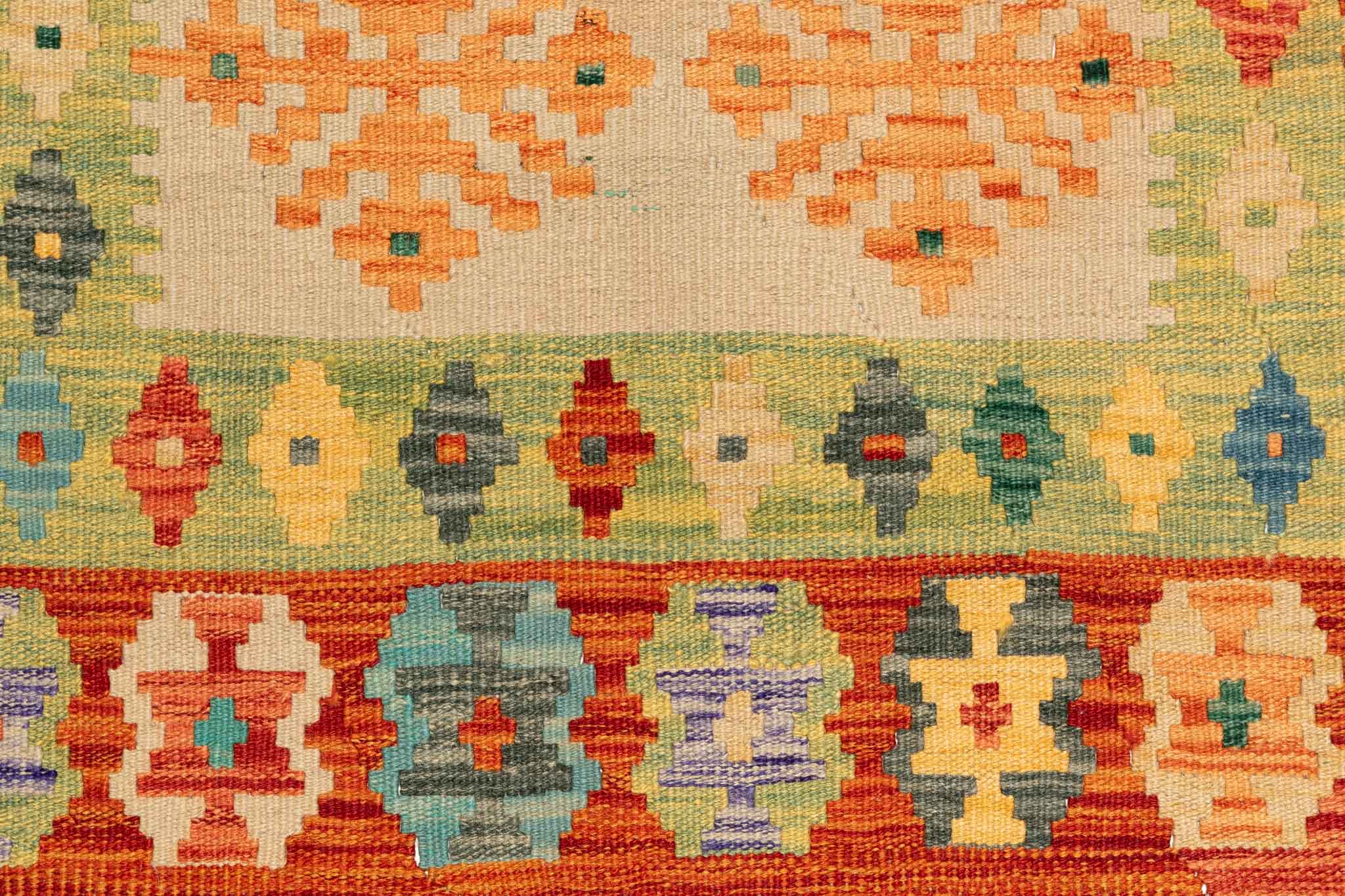 Handgewebter Kelim-Teppich aus Schurwolle, 88 × 146 cm