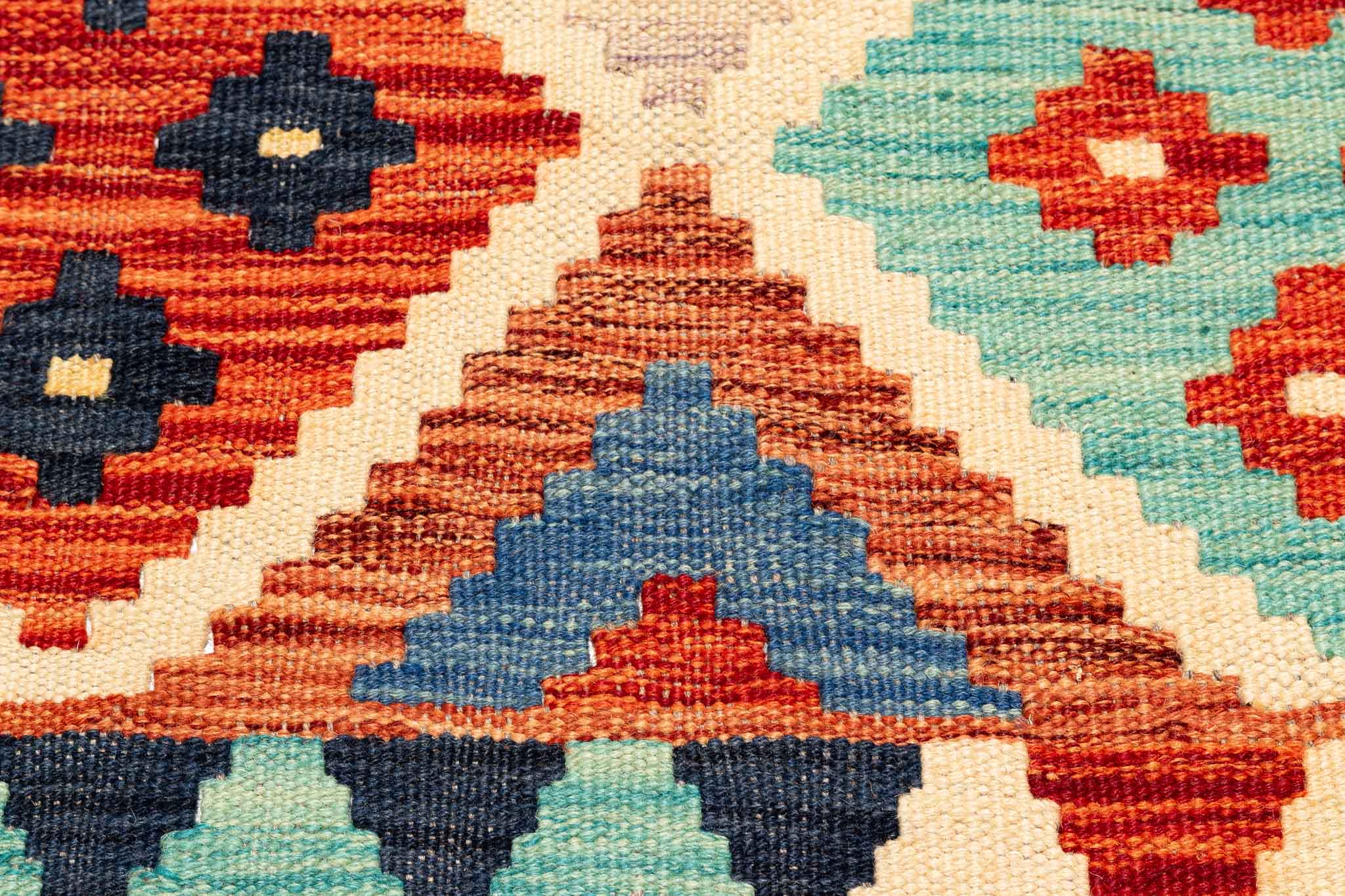 Handgewebter Kelim-Teppich aus Schurwolle, 105 × 151 cm
