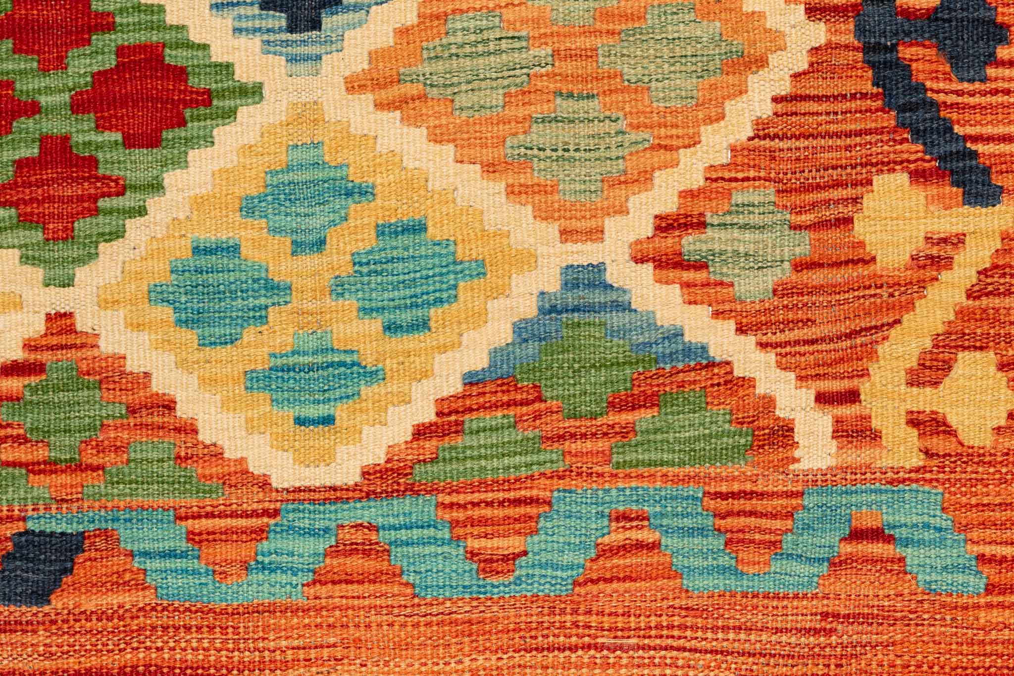 Handgewebter Kelim-Teppich aus Schurwolle, 105 × 150 cm
