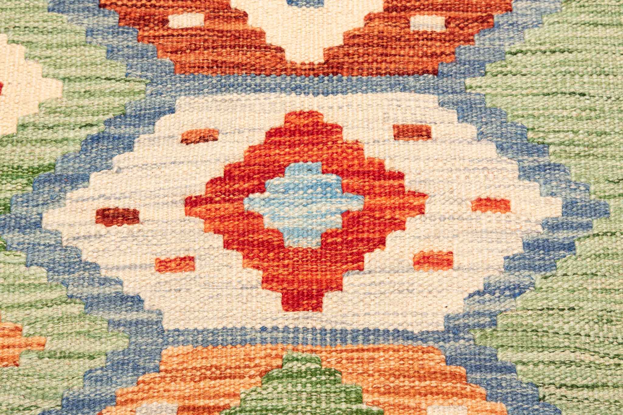 Handgewebter Kelim-Teppich aus Schurwolle, 123 × 173 cm