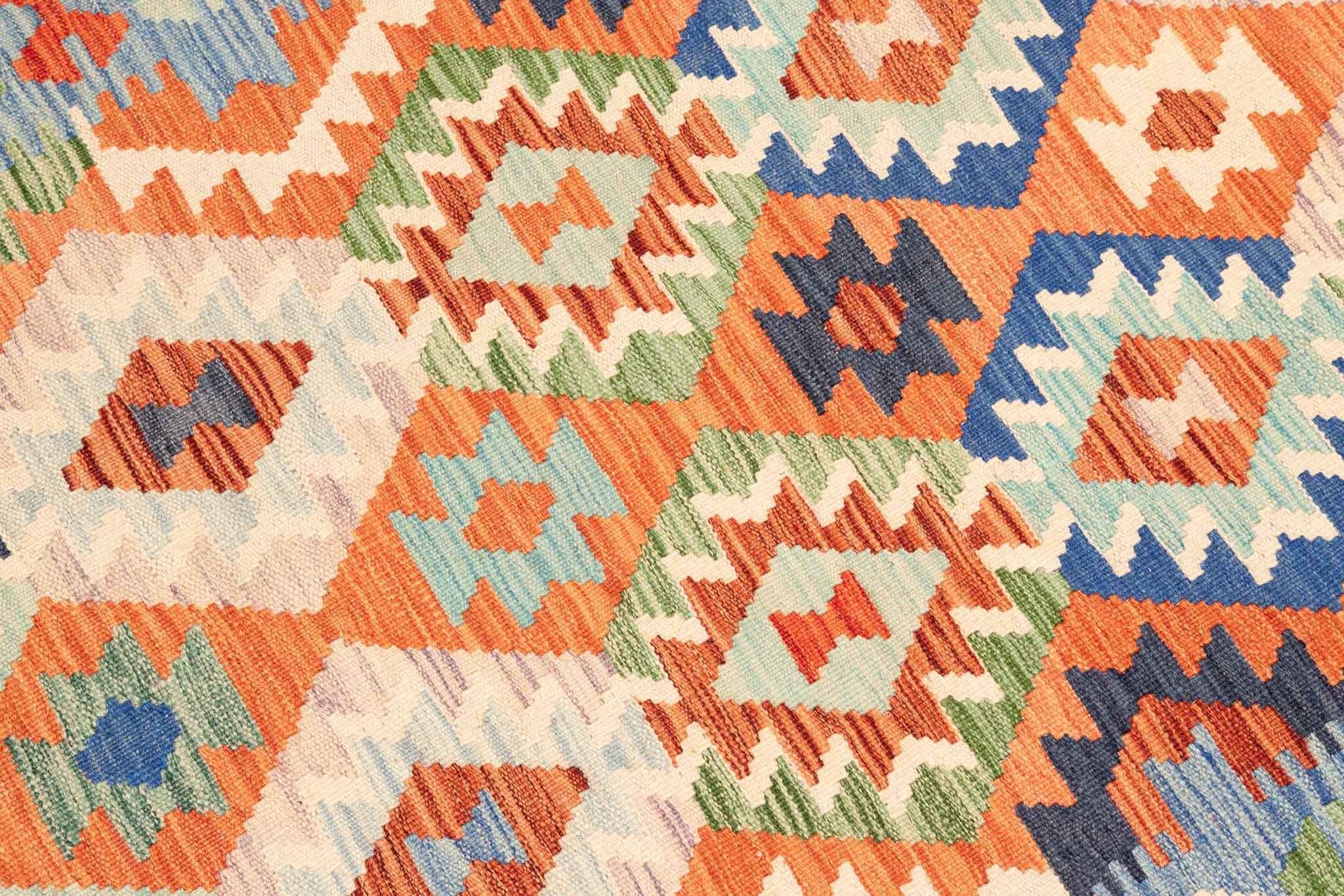 Handgewebter Kelim-Teppich aus Schurwolle, 126 × 168 cm