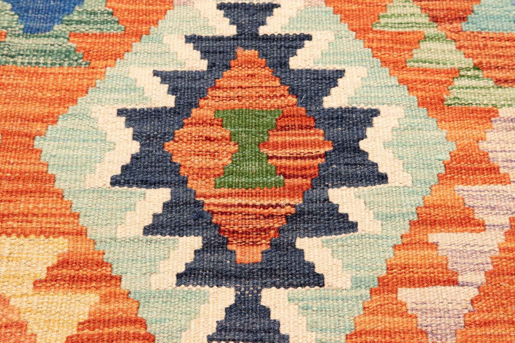 Handgewebter Kelim-Teppich aus Schurwolle, 126 × 168 cm
