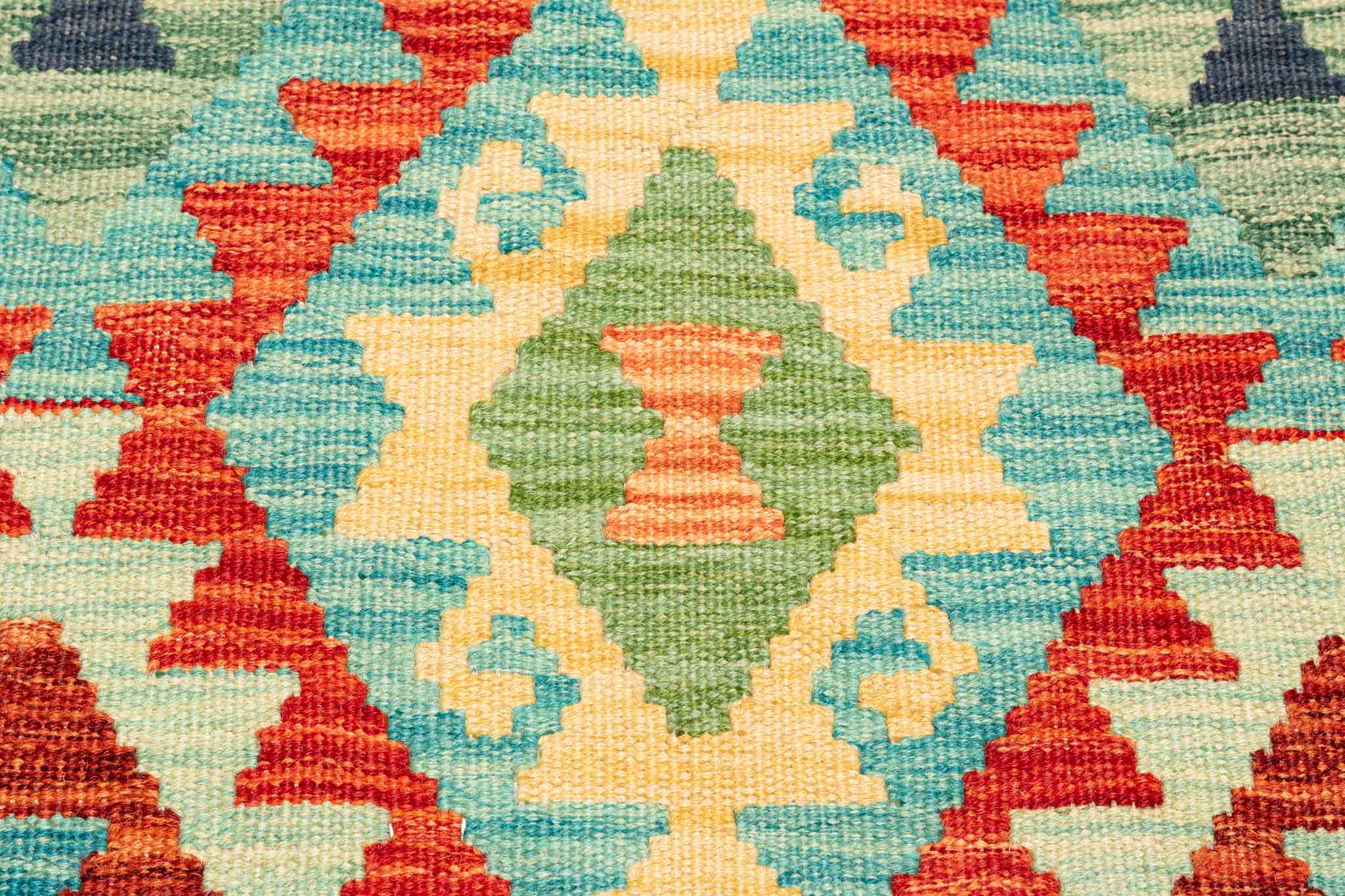 Handgewebter Kelim-Teppich aus Schurwolle, 155 × 200 cm