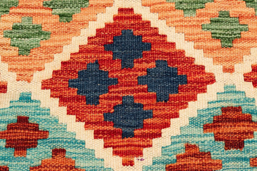 Handgewebter Kelim-Teppich aus Schurwolle, 178 × 254 cm